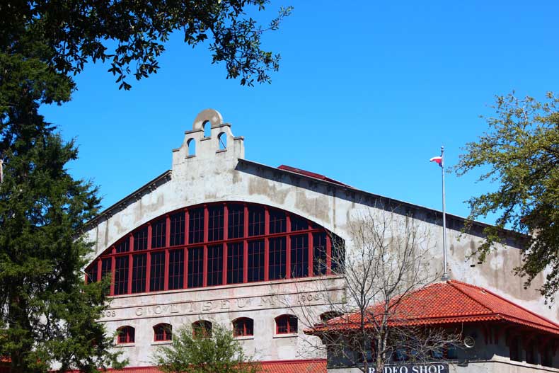 Giddy Up! 13 Things to Do at the Fort Worth Stockyards - Lincoln Travel Co