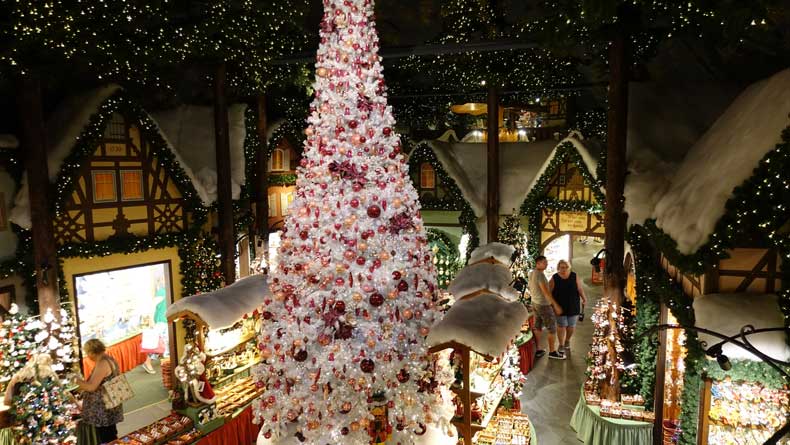 Rothenburg ob der tauber Christmas store