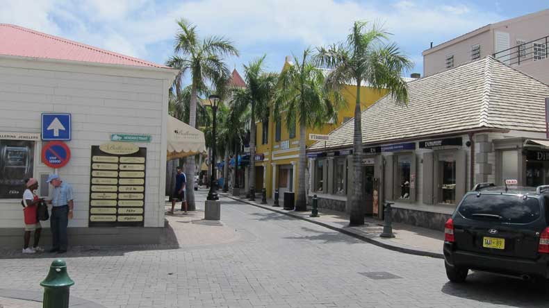 The streets of Philipsburg, St. Maarten things to do include shopping, dining and sampling rum.