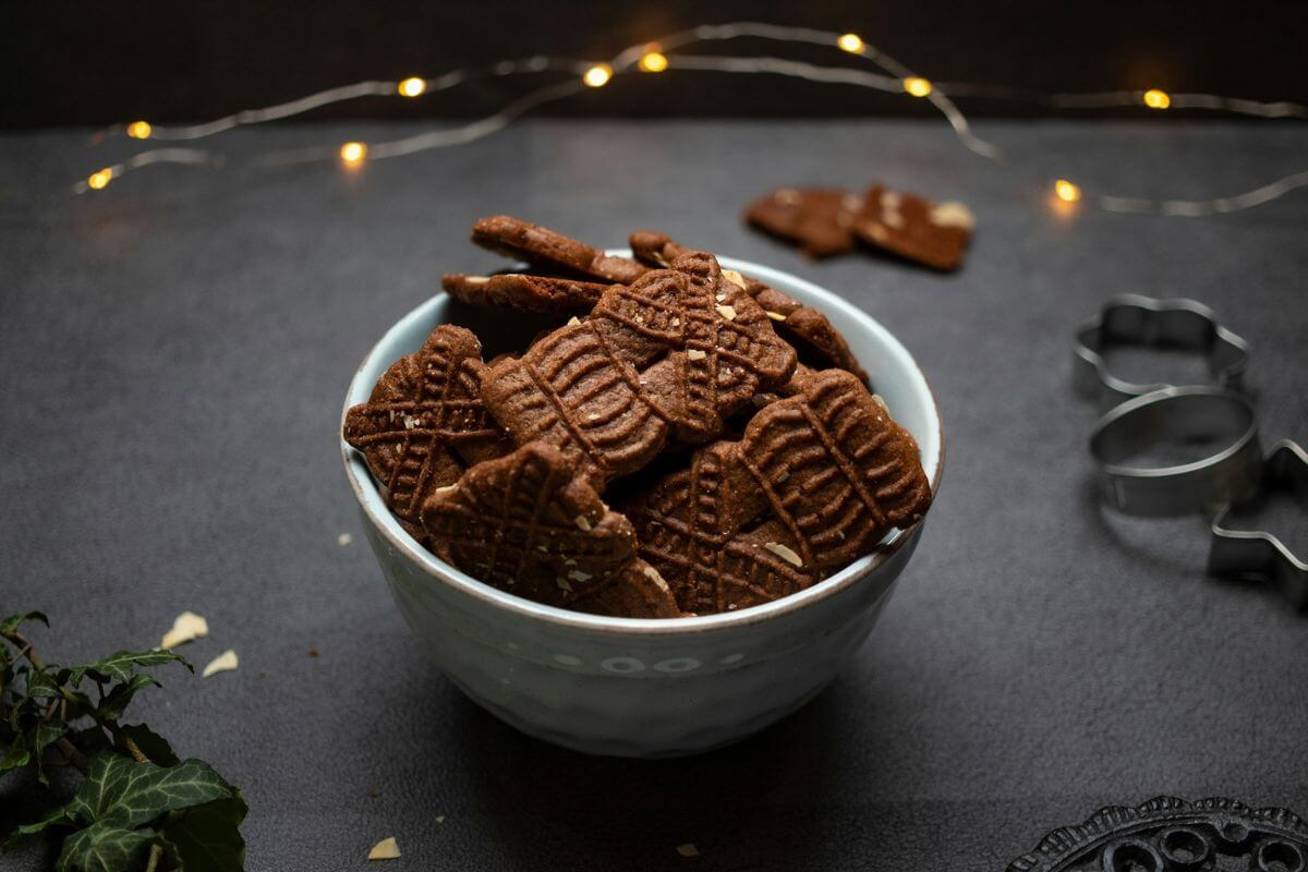 a bowl of speculoos