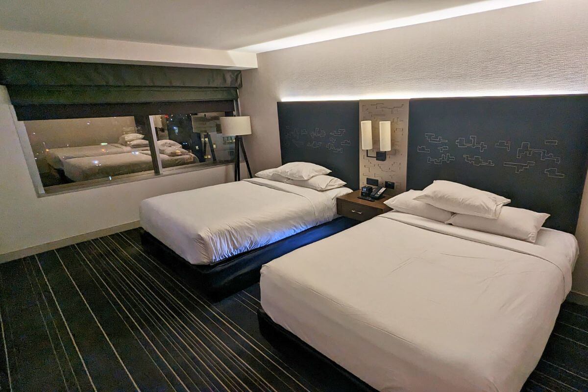 hotel room at the hyatt regency dallas